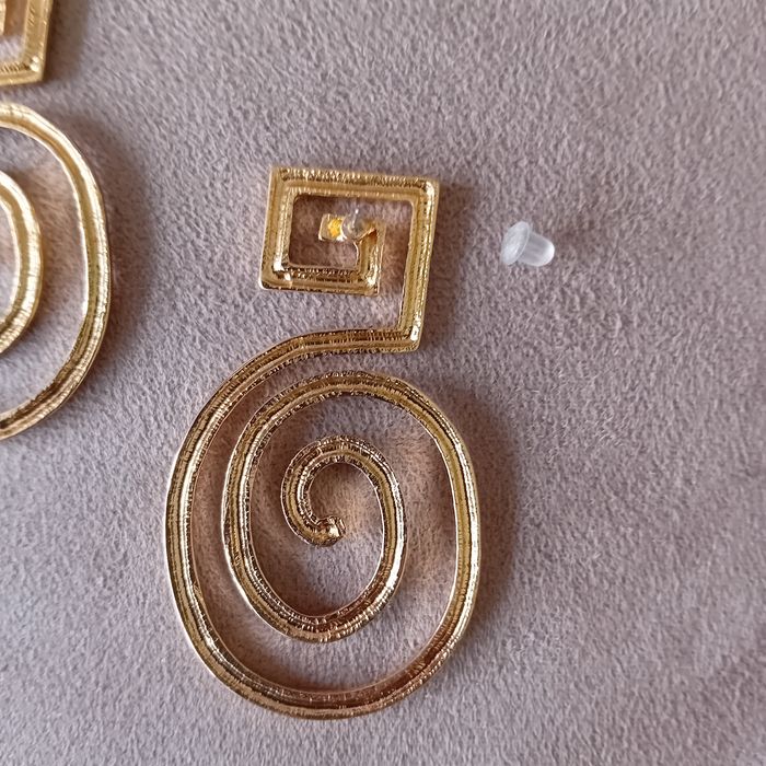 Faby27800 Boucles d'oreilles pendantes jaune doré d'une forme géométrique originale Hauteur 6 cm - photo numéro 4