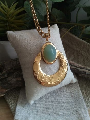 Collier pendentif en pierre de chrysoprase