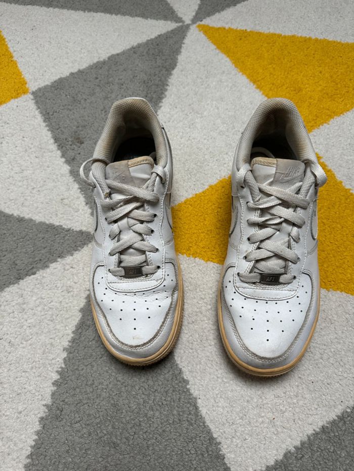Basket Nike Air Force 1 Taille 39 - photo numéro 2