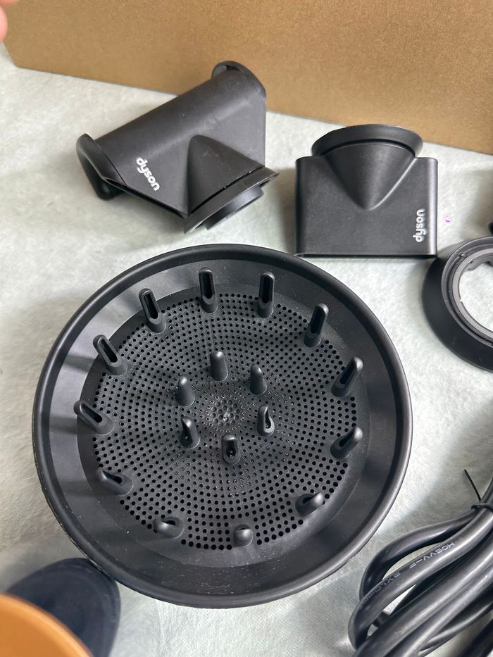 Sèche-cheveux Dyson HD08 - photo numéro 7