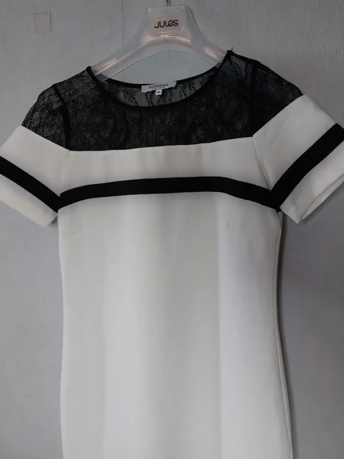 Robe crème et dentelle noir" Morgan"
