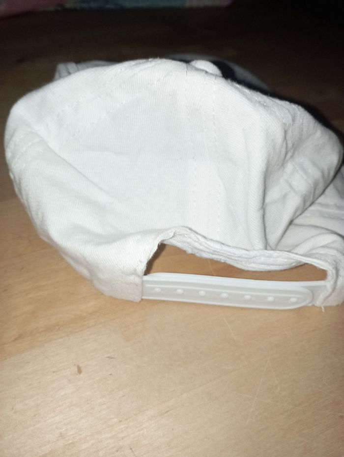 Casquette - photo numéro 2