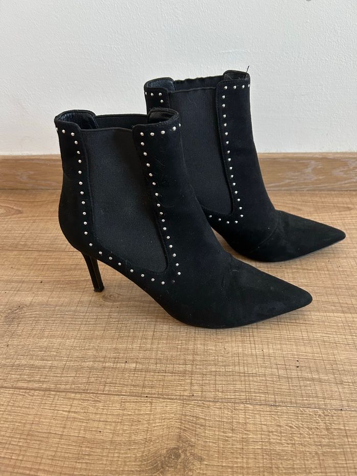 Bottines noires à talons avec strass Texto pointure 38 TBE (avec défaut) - photo numéro 2
