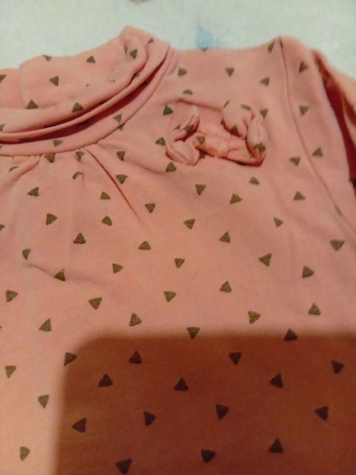 T-shirt rose triangle gris - photo numéro 3