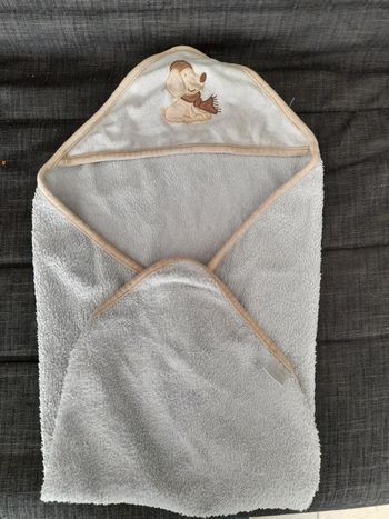 Cape de bain bébé