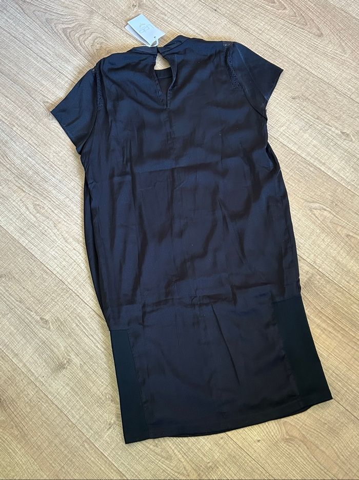 Robe noire satinée neuve à manches courtes LPB Woman taille M - photo numéro 8