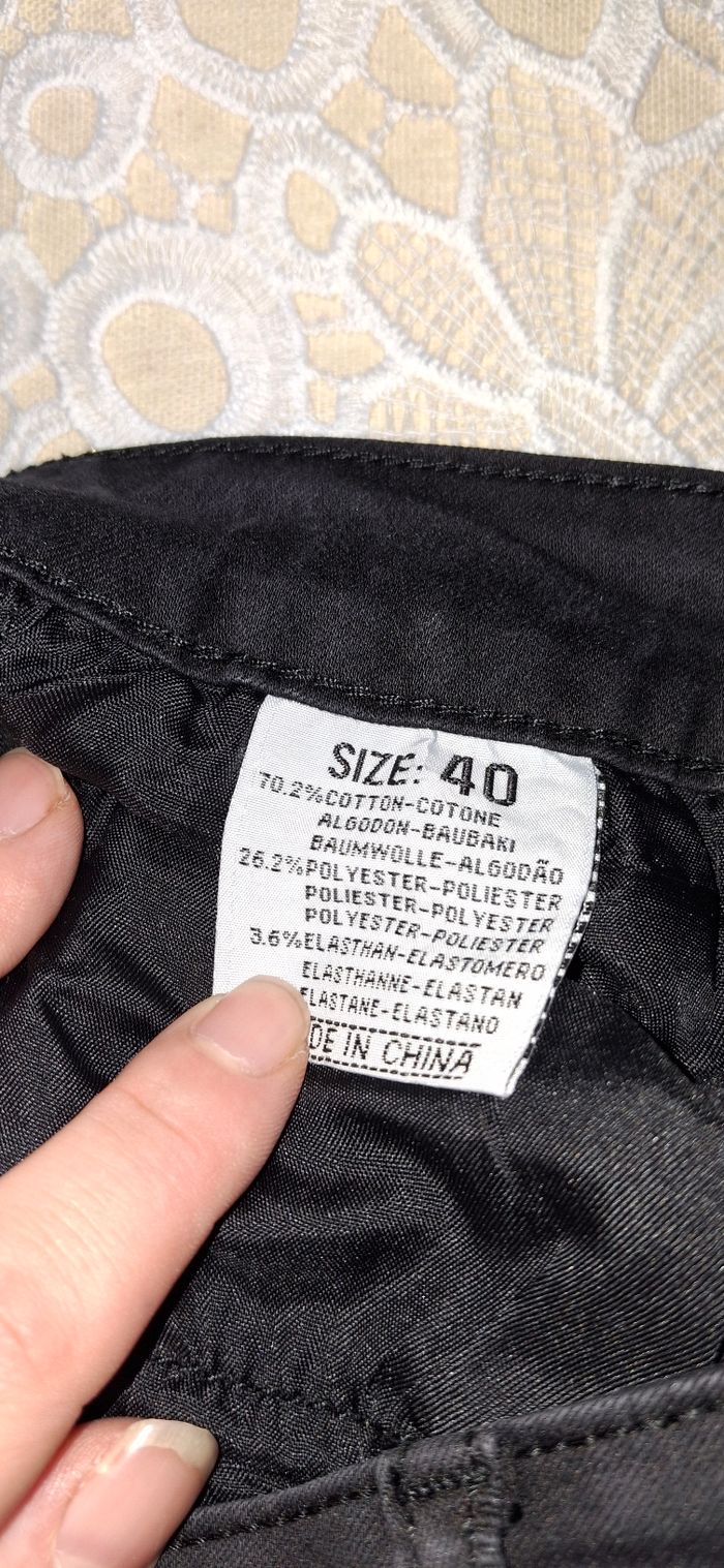 Pantacourt noir - photo numéro 3