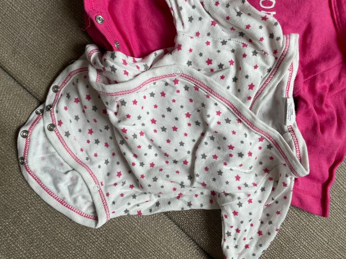 Bodies 1 mois petite fille - photo numéro 2