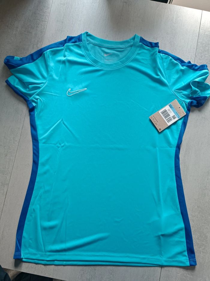 Tee shirt pour femme Nike taille M