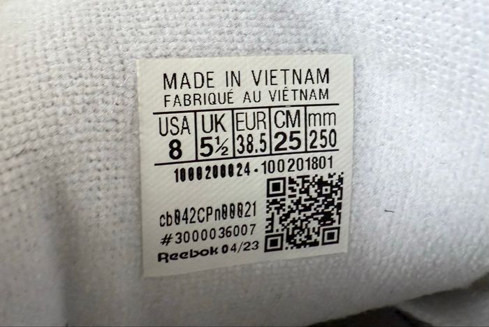 Baskets   Reebok -  Modèle Club C - Pointure  38,5 - Comme Neuves - photo numéro 9