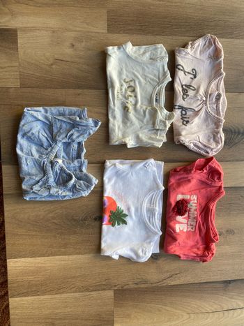 Lot hauts manches courtes fille