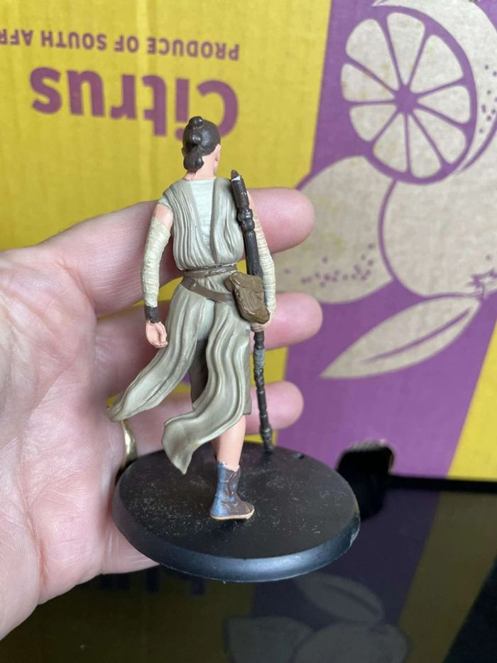 Figurine Rey Star Wars Disney Lucasfilm - photo numéro 5