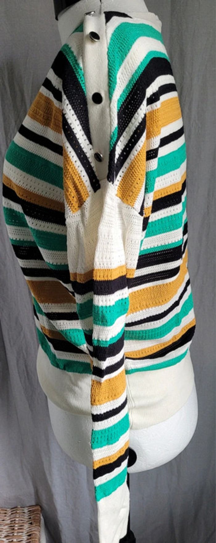 Pull rayé - photo numéro 5