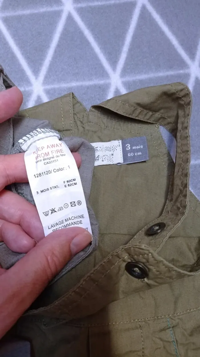 🦁lot 6 vêtements, 3 mois - photo numéro 9