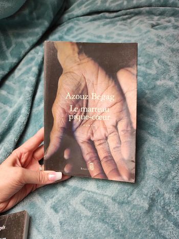 Livre morceau pique coeur