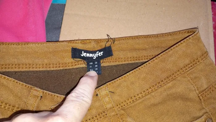 Jean marron Jennyfer taille 32 - photo numéro 3