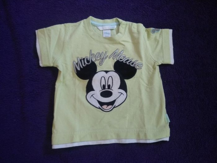 Tee shirt Mickey Disney baby taille 6 mois