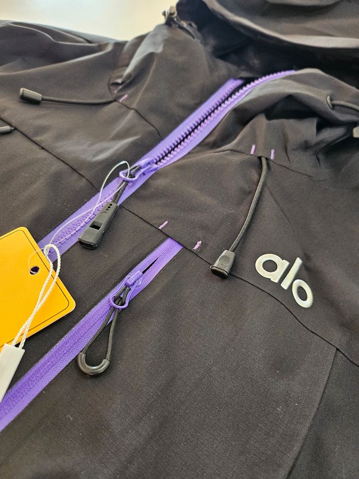 Coupe-vent alo yoga - photo numéro 2