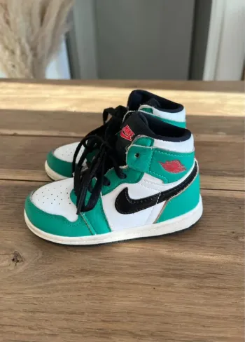 Jordan 1 Rétro High Lucky vertes