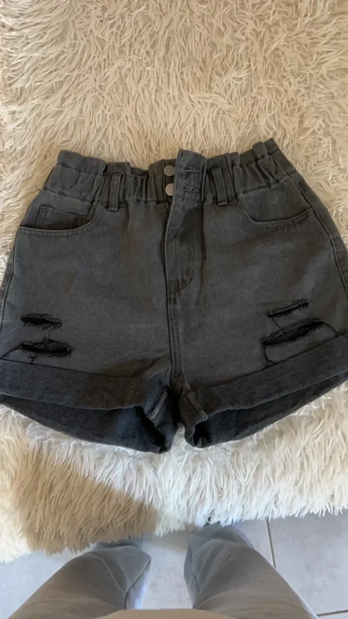 Short mom