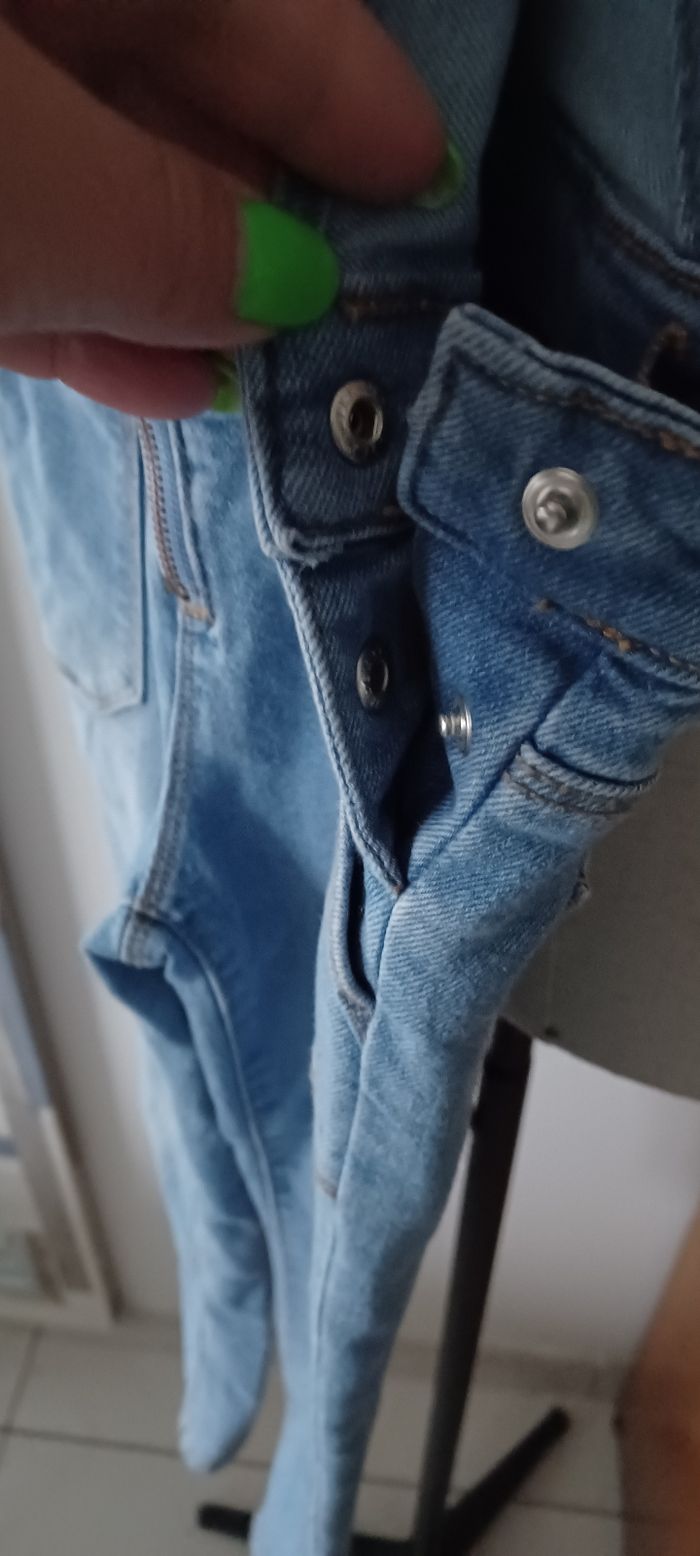Très belle salopette jeans fille T 8 ans - photo numéro 8