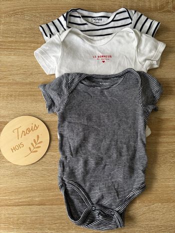 3 bodies manches courtes