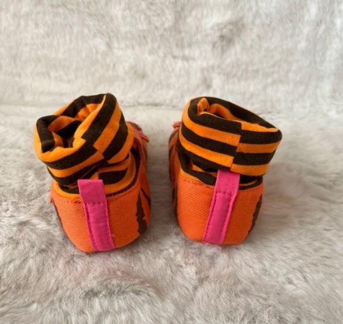 Chaussons tigre, pantoufles pointure 20, 6-12 mois - photo numéro 5