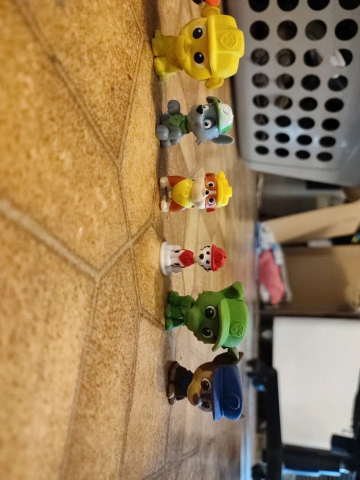 Lot figurines pat patrouille