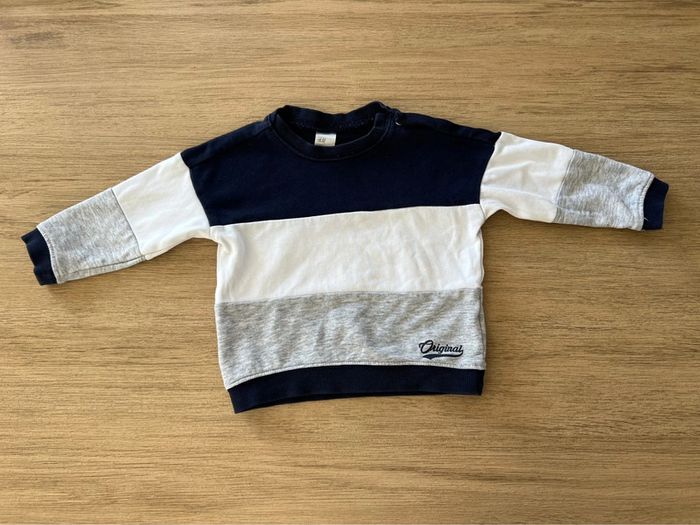 Lot 2 sweat-shirt légers H&M 9 mois - photo numéro 2
