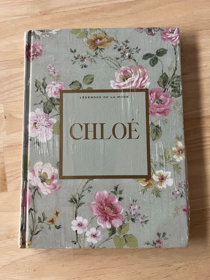 Livre Chloé – Légendes de la mode – Neuf