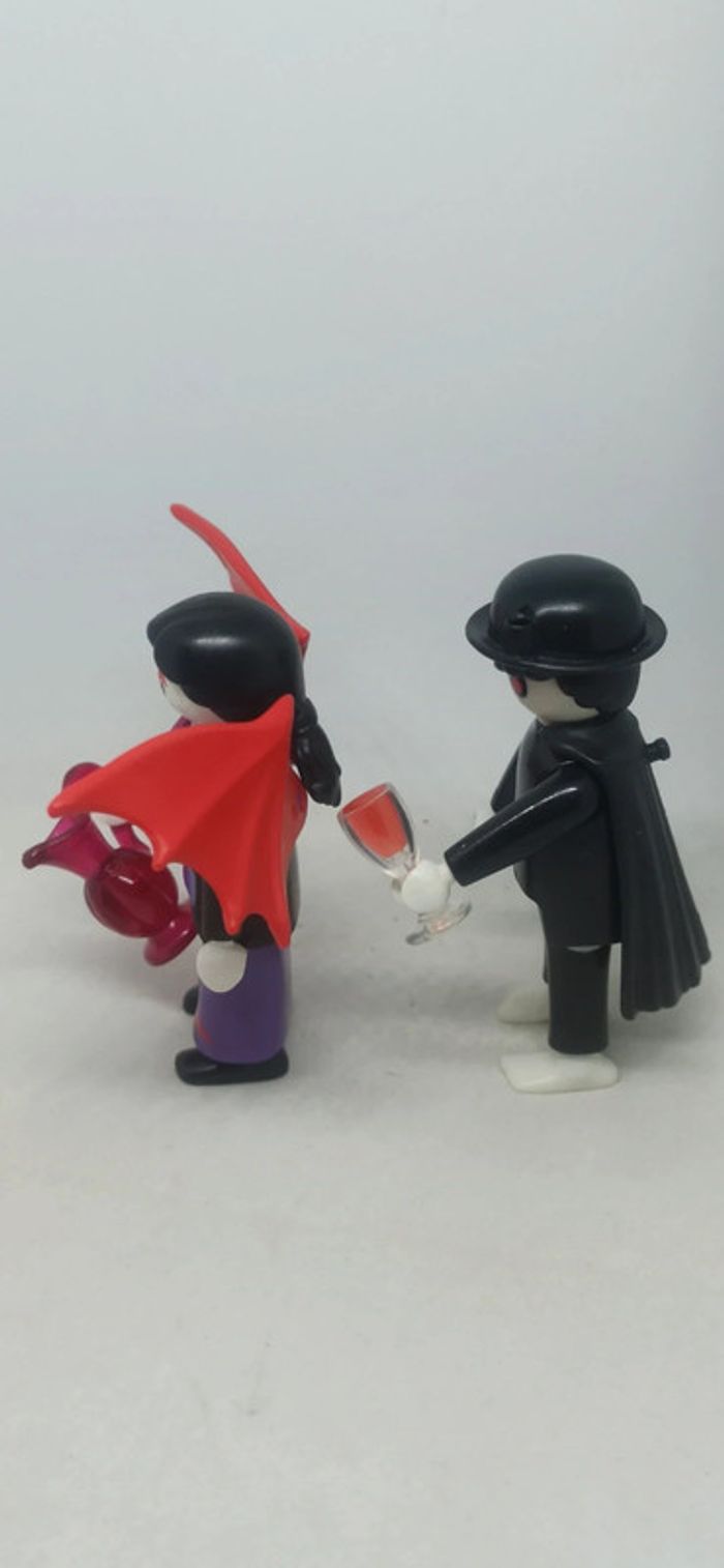 Femme et homme vampire avec pichet et verre playmobil - photo numéro 3