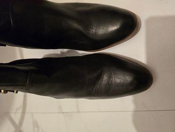 Bottines pour femme en tres bonne état