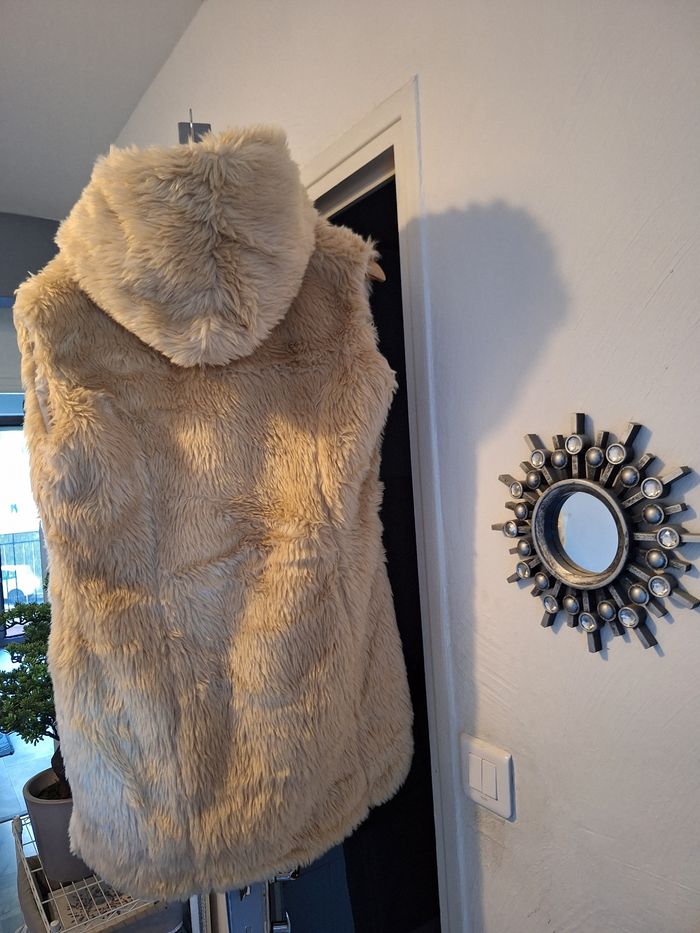 Veste fausse fourrure - photo numéro 3