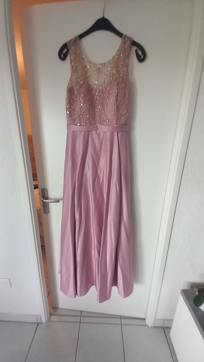 Robe de cérémonie - photo numéro 2