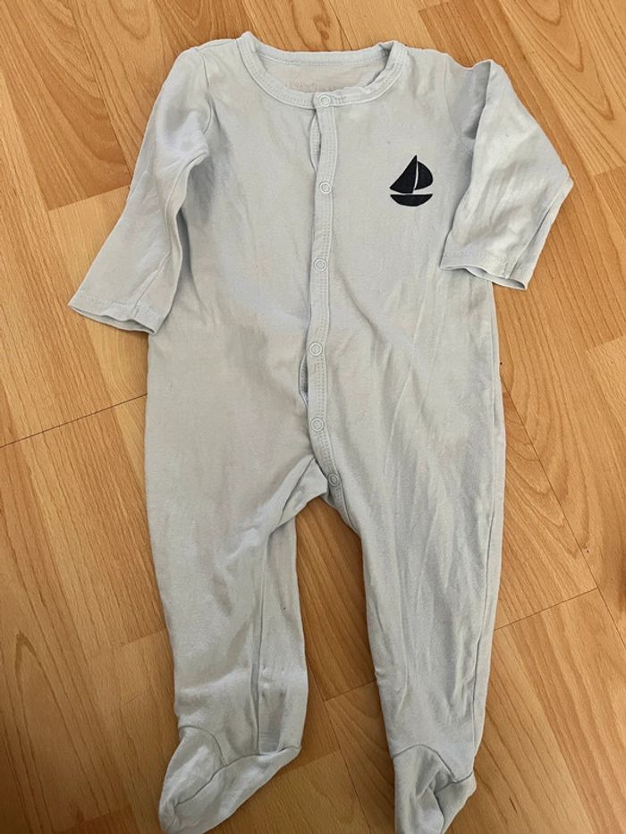 Lots pyjamas / grenouillères 6 mois - photo numéro 6
