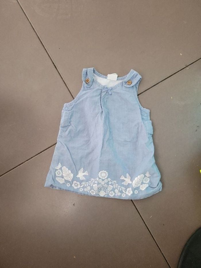 Robe h&m taille 1/2 mois