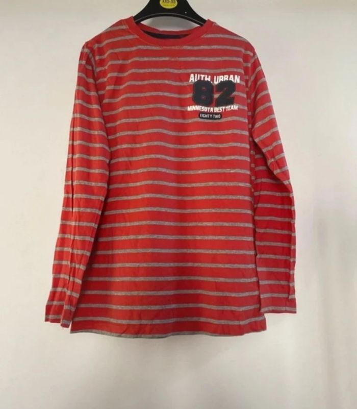 T-shirt in extenso taille 14 ans, neuf sans étiquette