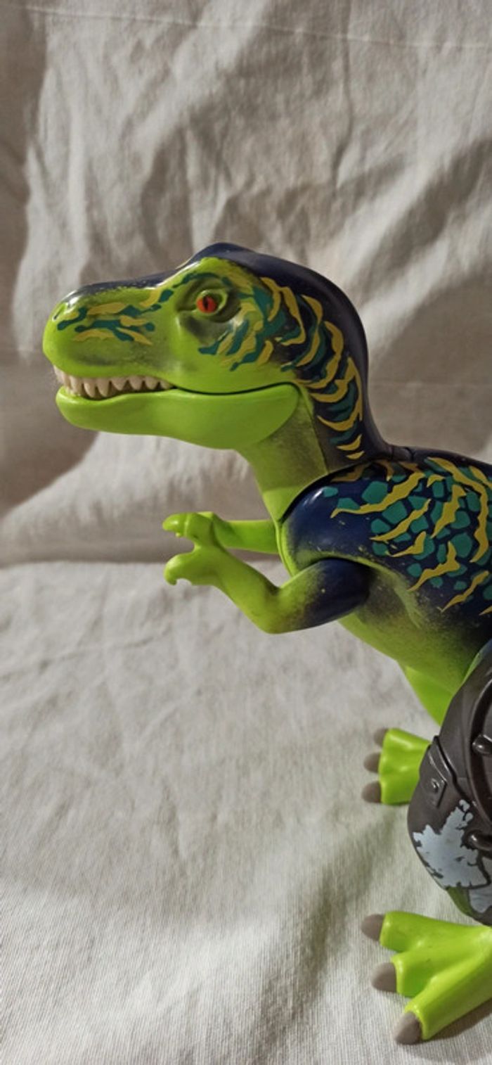 Tyrannosaure t-rex avec armure playmobil - photo numéro 2