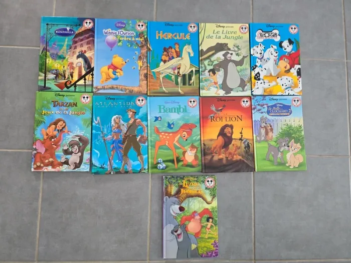 Lot de 11 livres Disney