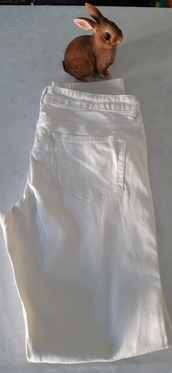 Pantalon écru/ crème taille 40