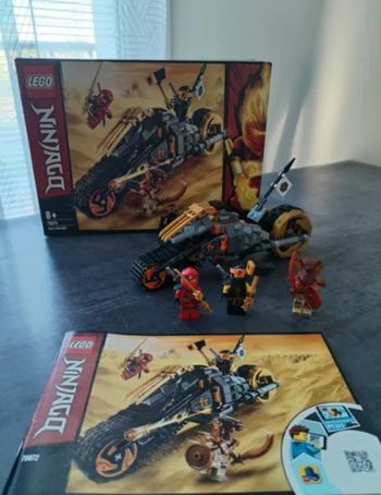 Lego Ninjago La moto tout-terrain de Cole