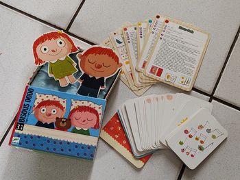 Jeu de société bisous dodo djeco