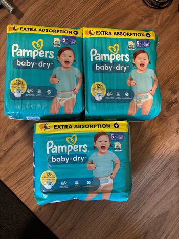108 couches Pampers taille 5+