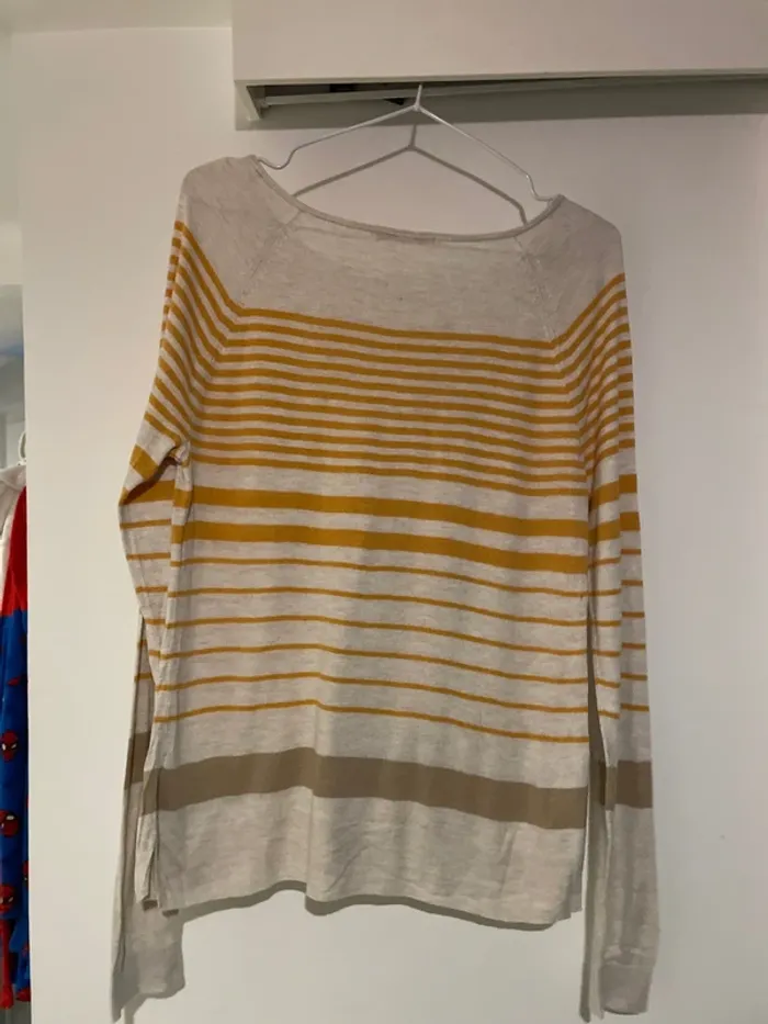 Jolie pull de marque Camaïeu taille 36-S en très bon état - photo numéro 4