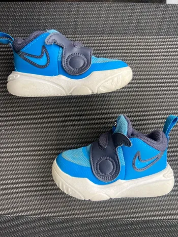 Basket Nike bébé 22