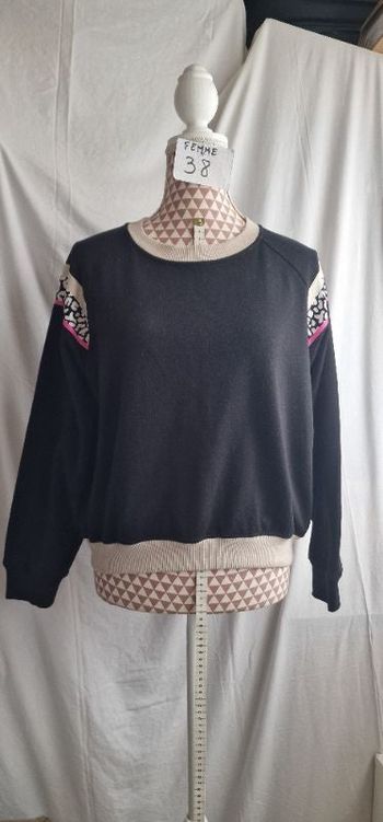 Sweat-shirt, noir & beige, en très très bon état, en polyester & coton, longueur 52cm