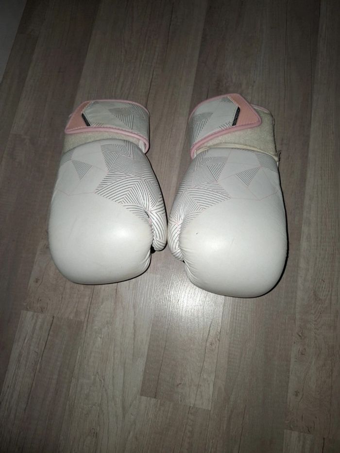 Gant de boxe fille blanc rose 8oz