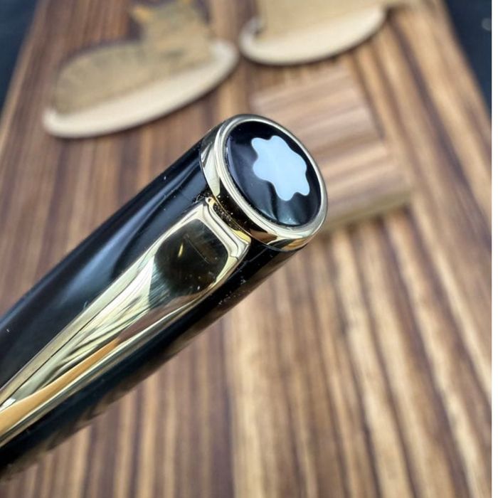 Stylo plume Montblanc Classic 14K plume F noir - photo numéro 4