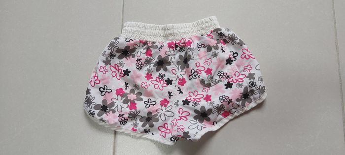 Short 4 ans - photo numéro 2