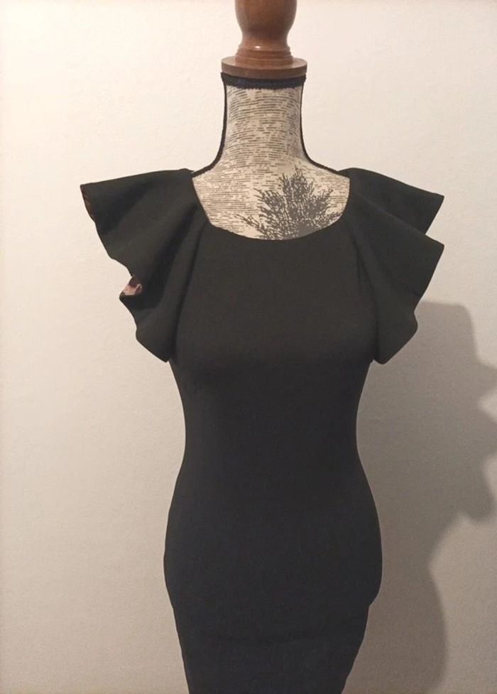 Robe chic taille S - photo numéro 2